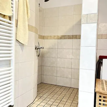 Grosse Mit Billardtisch Apartman